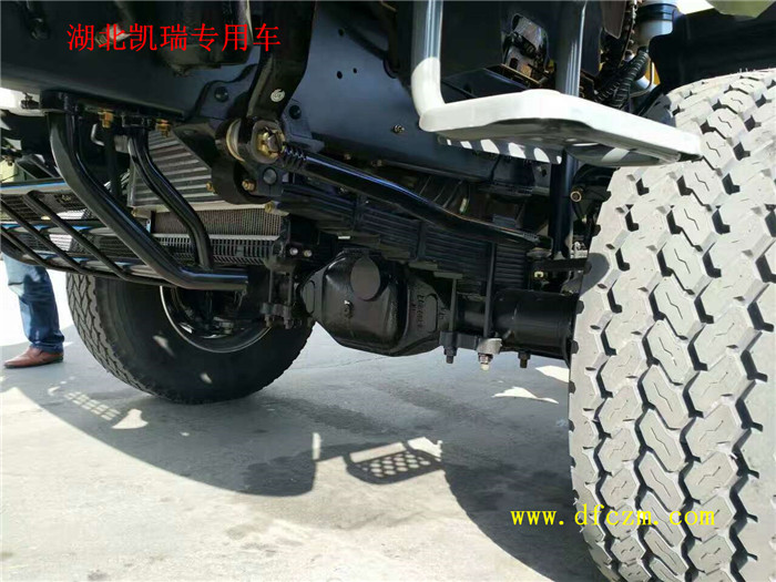 東風(fēng)天錦沙漠車前驅(qū)動(dòng)橋 東風(fēng)天錦沙漠車前驅(qū)動(dòng)橋