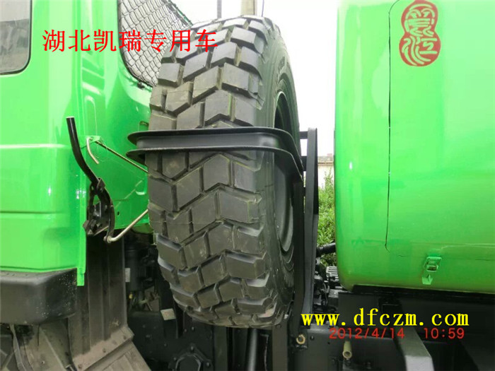 東風越野灑水車備胎位置 東風越野灑水車備胎位置