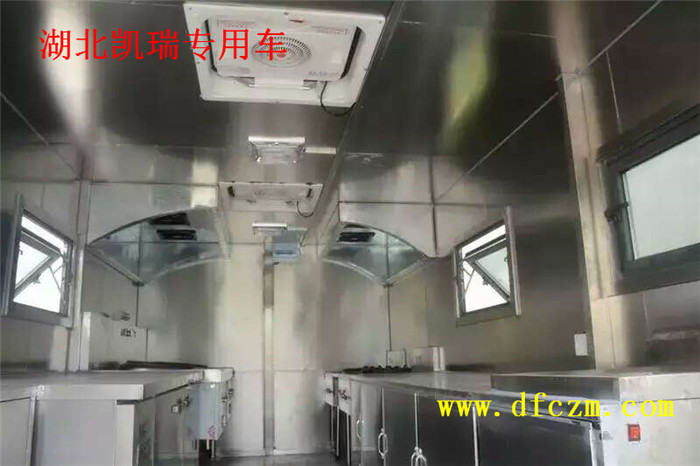 越野炊事車內鍋灶照片 越野炊事車內鍋灶照片