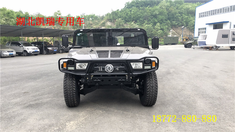 東風猛士越野車正面照 東風猛士越野車正面照