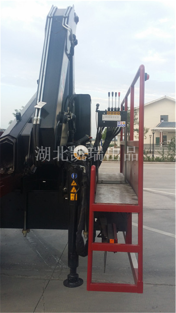 HB150折臂吊機檢衡車平臺 HB150折臂吊機檢衡車平臺