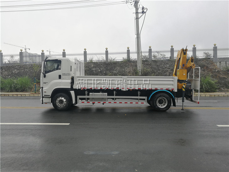 DWJ5181JJHD5型計(jì)量檢衡車(chē)(左) DWJ5181JJHD5型計(jì)量檢衡車(chē)(左)