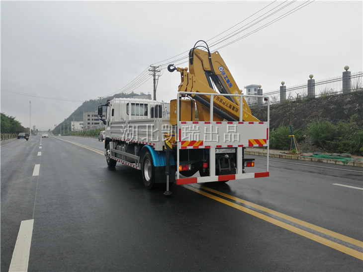DWJ5181JJHD5型計(jì)量檢衡車(chē)(左后) DWJ5181JJHD5型計(jì)量檢衡車(chē)(左后)
