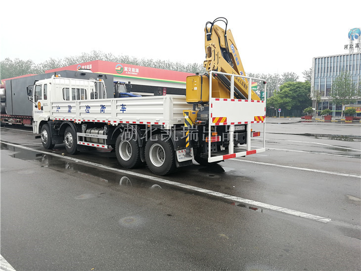 圖們市市場監(jiān)督管理局計量檢衡車發(fā)運到唐山服務(wù)區(qū)(左后) 圖們市市場監(jiān)督管理局計量檢衡車發(fā)運到唐山服務(wù)區(qū)(左后)