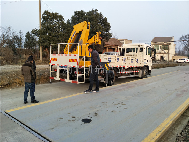 計量檢衡車交付使用時檢測吊機性能 計量檢衡車交付使用時檢測吊機性能