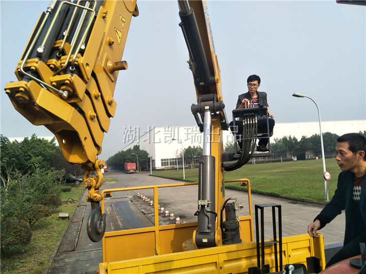 計量檢衡車吊裝叉車上下車輛 計量檢衡車吊裝叉車上下車輛