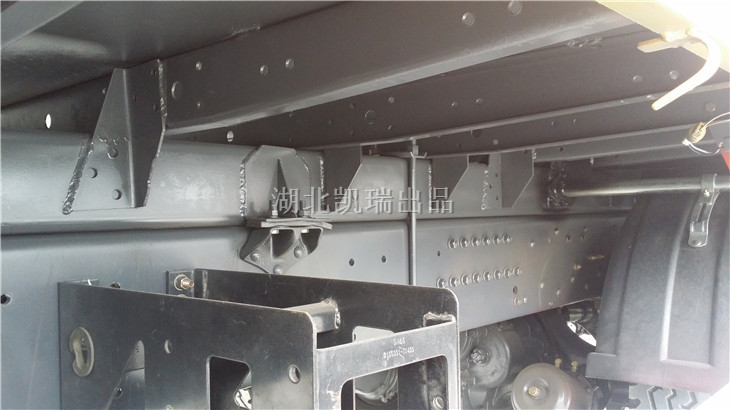 �z��܇�������M���B���b��