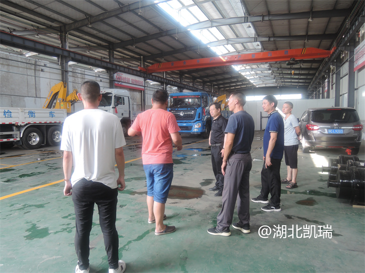 介紹計(jì)量檢衡車的整體情況 介紹計(jì)量檢衡車的整體情況